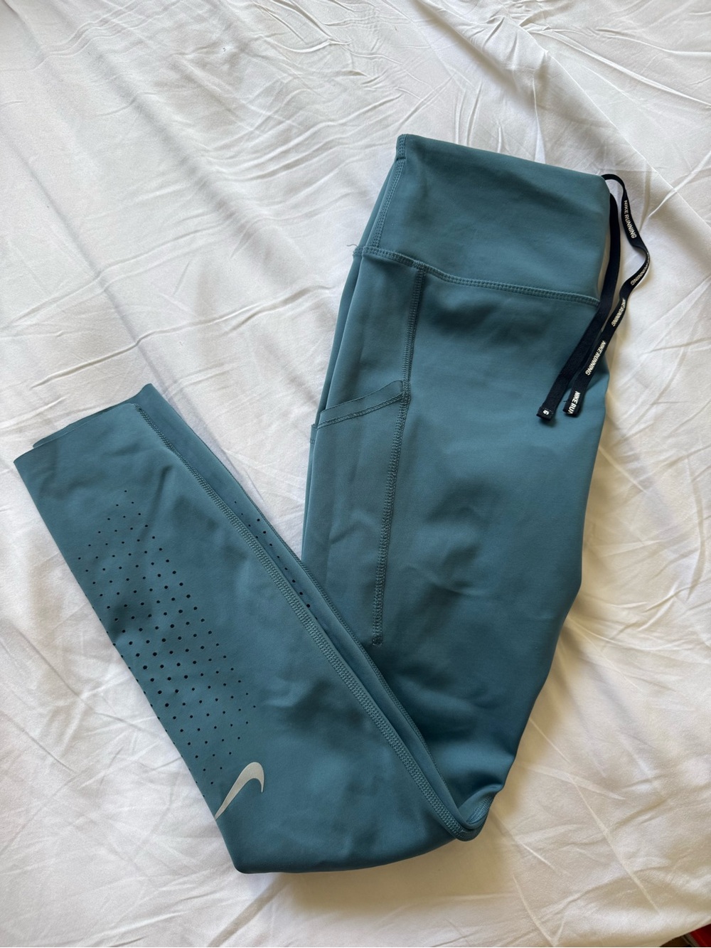 Nike Epic Luxe mid rise leggings